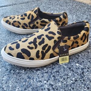 Roper Leather Upper Animal Print Women 8.5 Flat Slip-on Loafer